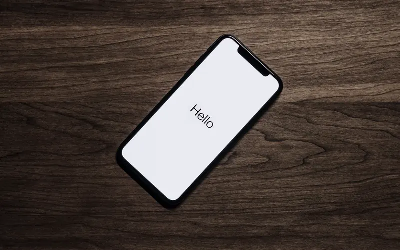iPhone 手机使用场景图