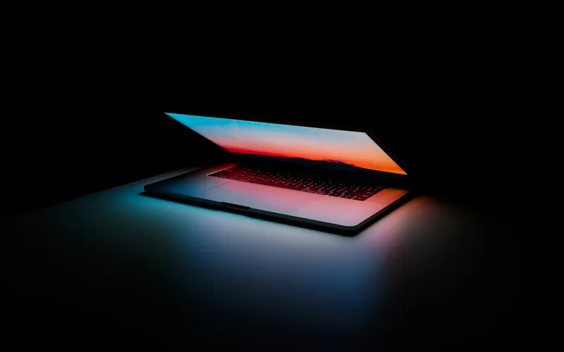 MacBook 笔记本电脑使用场景图