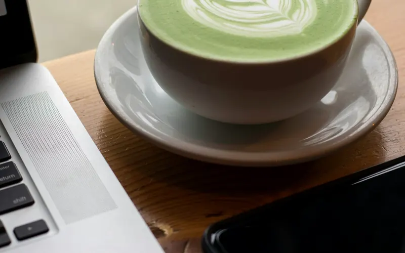 MacBook 笔记本电脑使用场景图